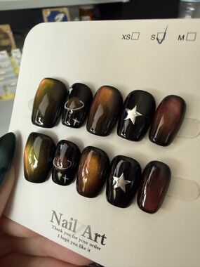 Galaxy Cat Eye Press-On Nails with Silver Star Accent